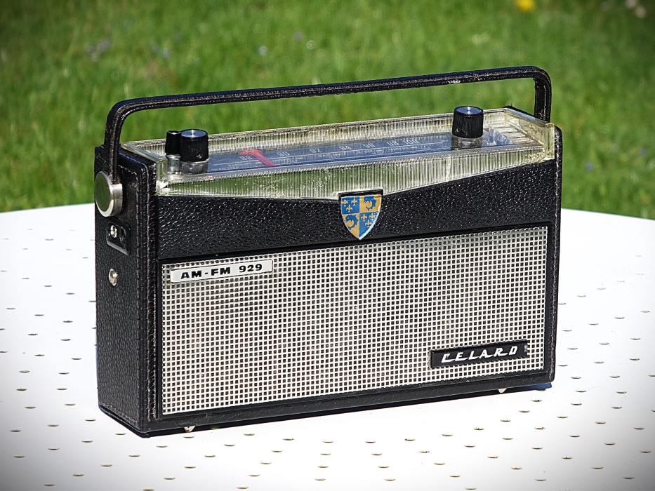 /Enceinte-portable-/vintage-de-thierrycreations- Radio Célard-210-1.jpg /Enceinte-portable-/vintage-de-thierrycreations- Radio Célard-210-1.jpg